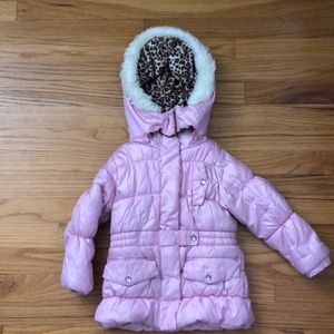 Adorable pink puffer jacket!